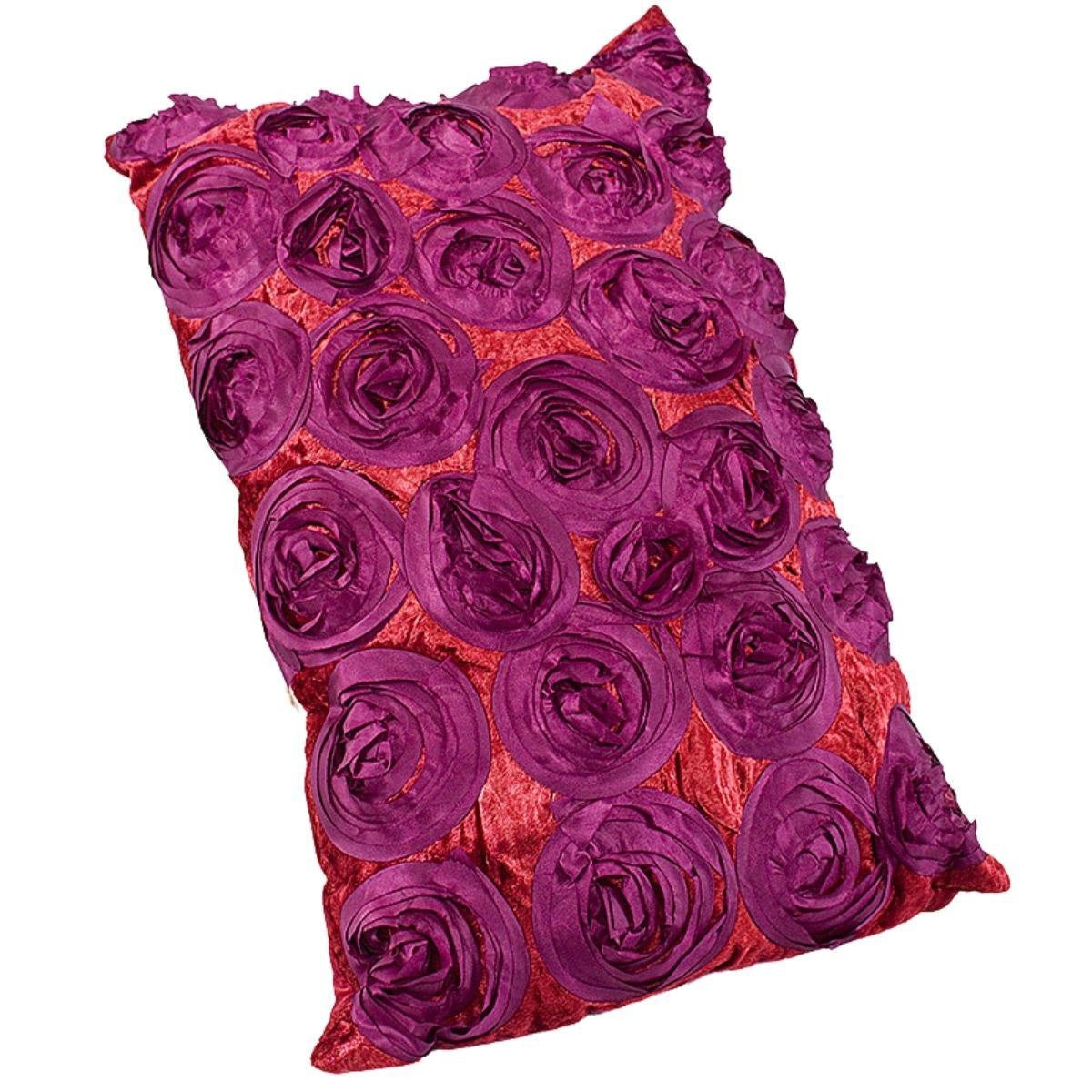 Cuscino in velluto rosso con rose, 35x50 cm