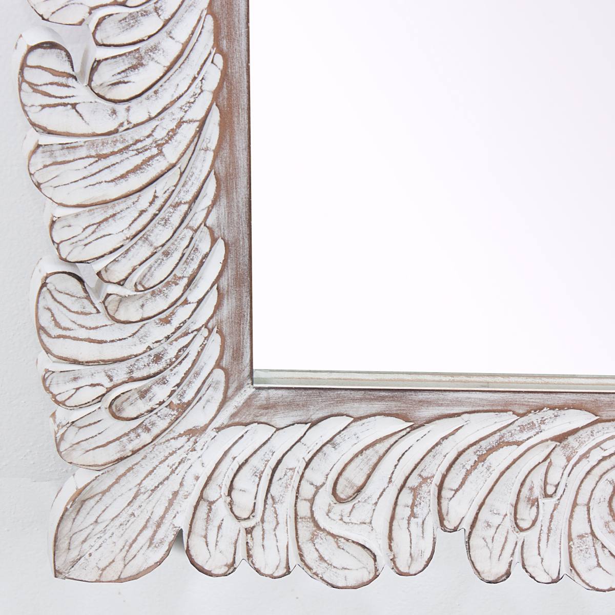 Specchio in legno di mango intagliato sbiancato, 90x3H180 cm