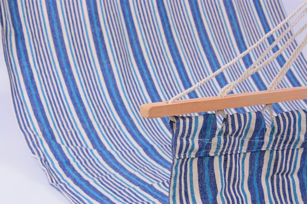 Amaca in tessuto blu con aste in legno, 100x200 cm