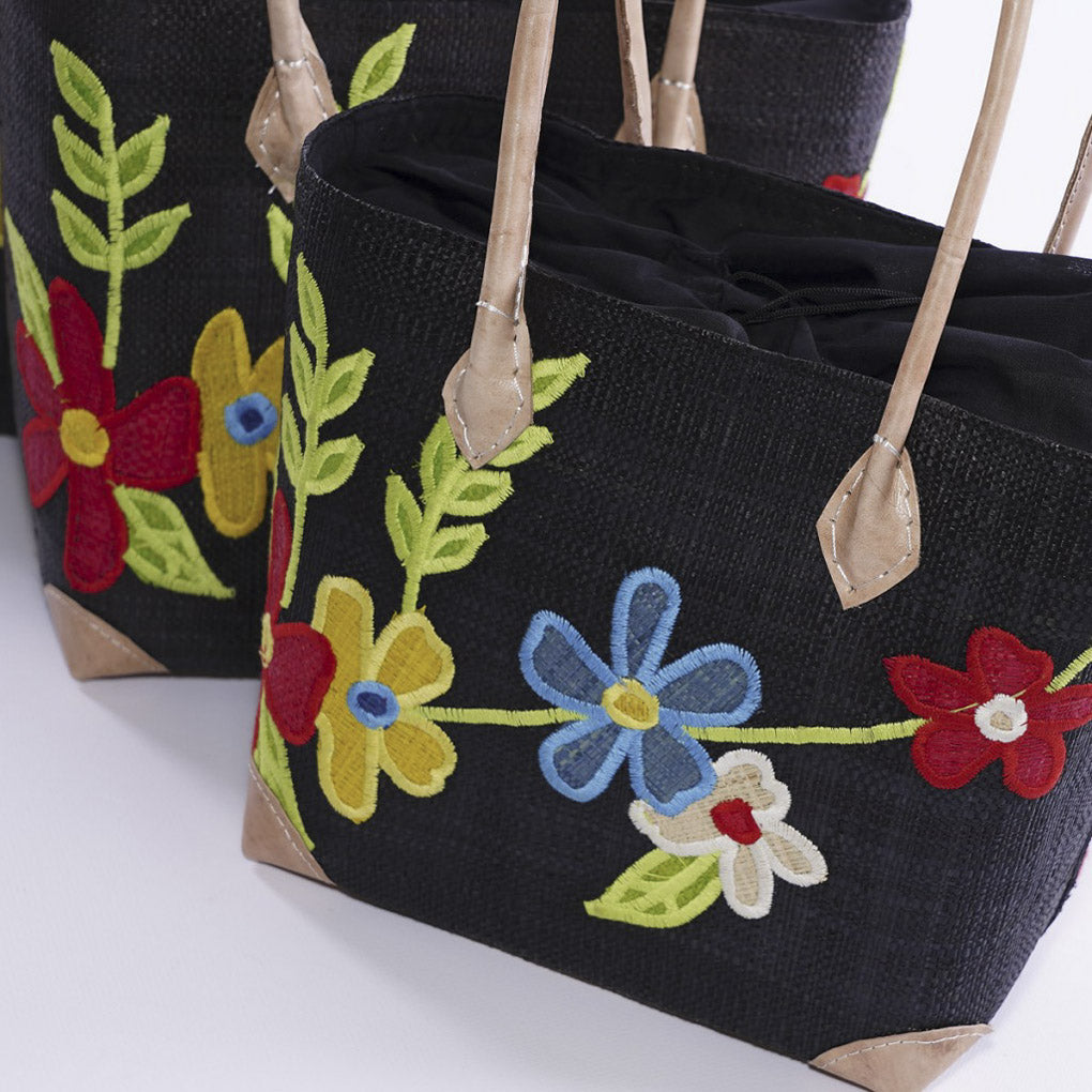 Set di 3 borse in rafia nera con fiori ricamati, fino a 30x22x34 cm