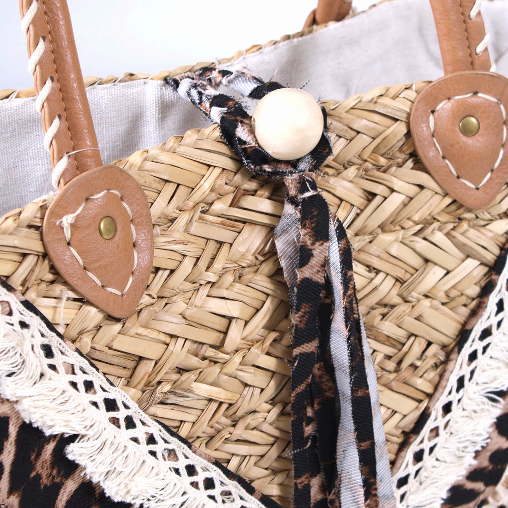 Borsa ovale in erba intrecciata con decoro leopardato e pizzo, 59x30 cm