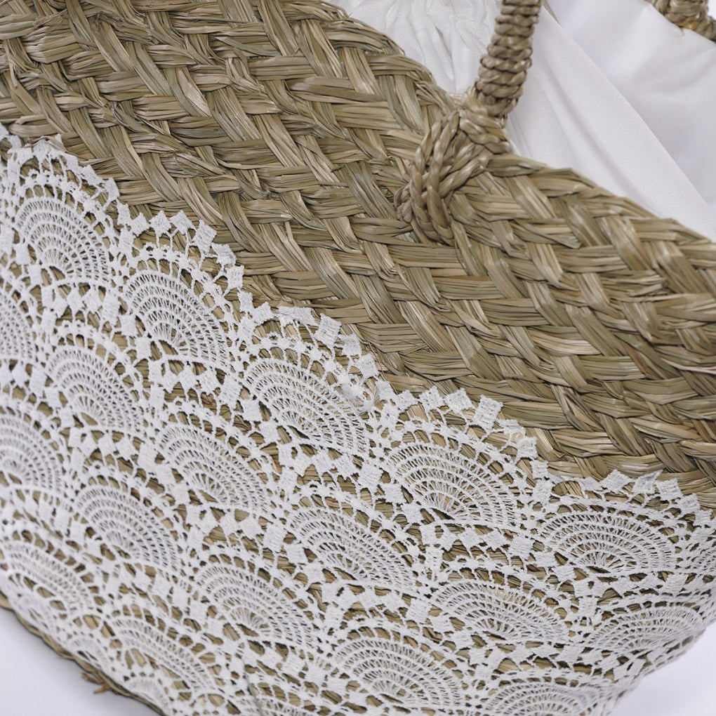 Borsa ovale in erba con pizzo bianco, 56xH30 cm