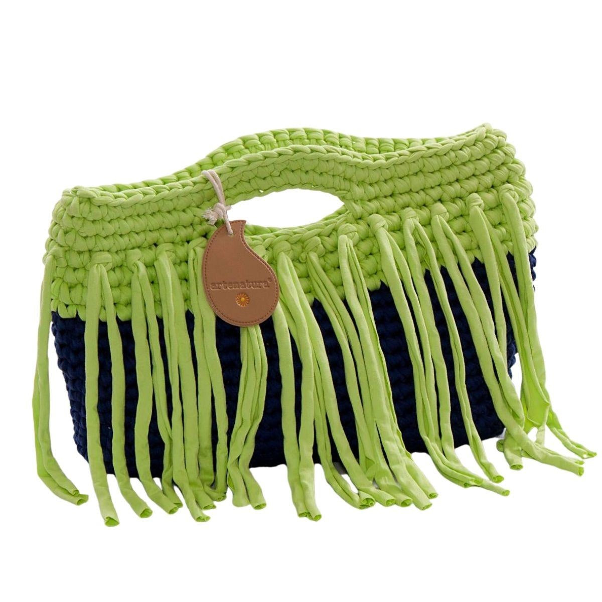 Borsa bicolore all'uncinetto con frange e chiusura magnetica, 36x26 cm