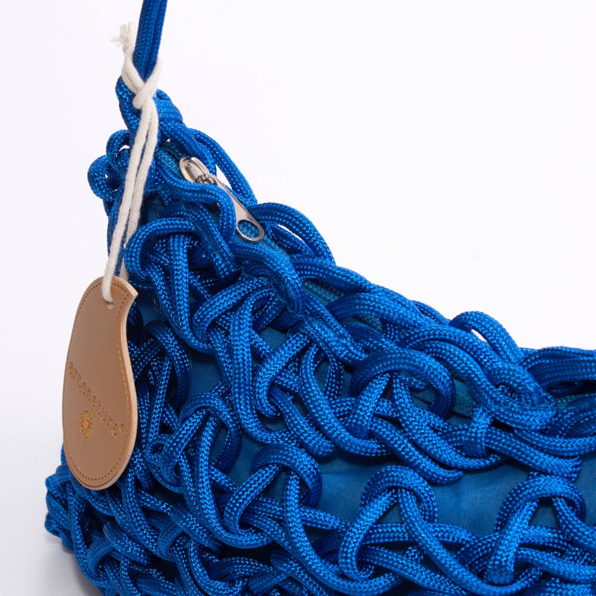 Borsa a spalla intrecciata a rete con zip, 30x18 cm