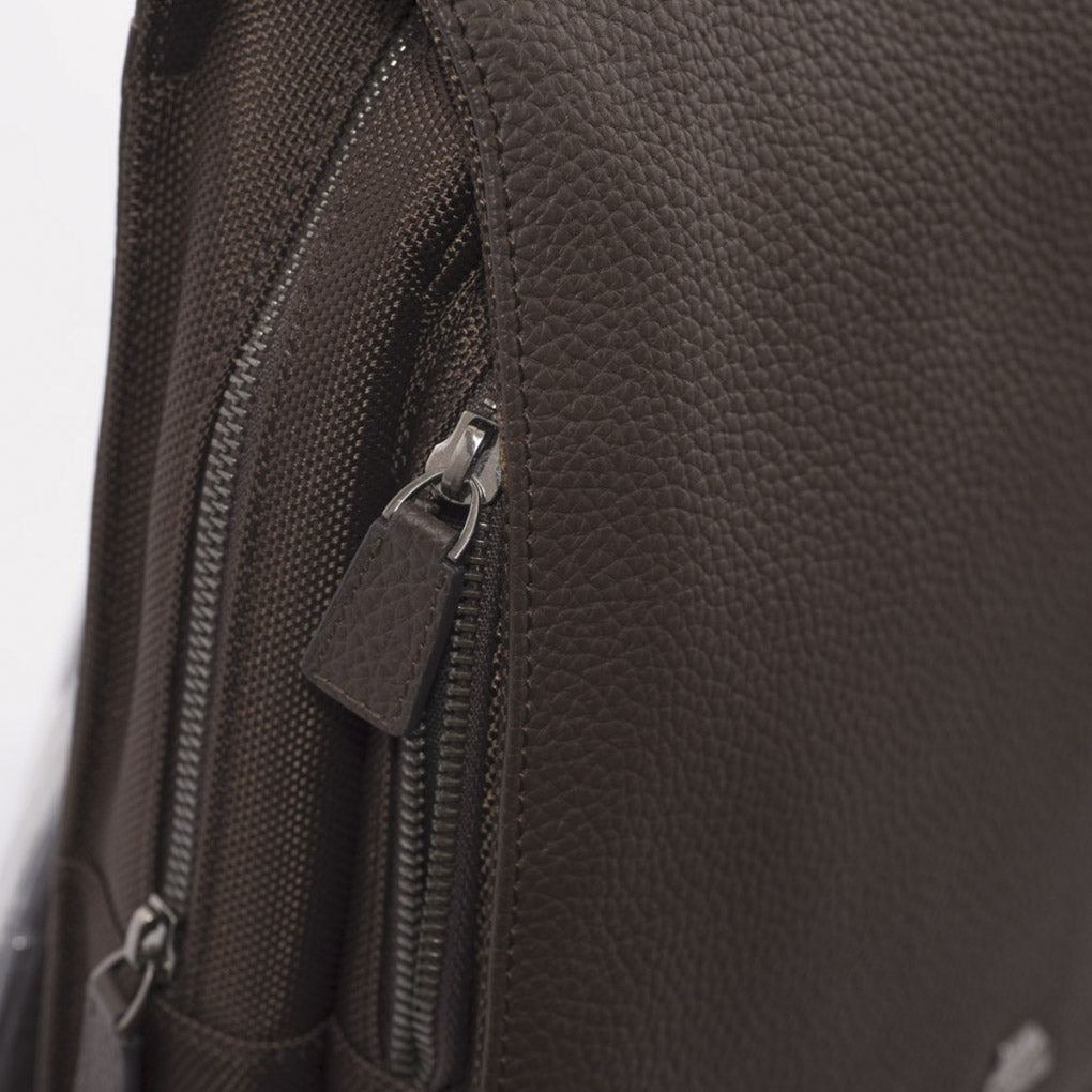 Zaino marrone in pelle, 30x11x37 cm