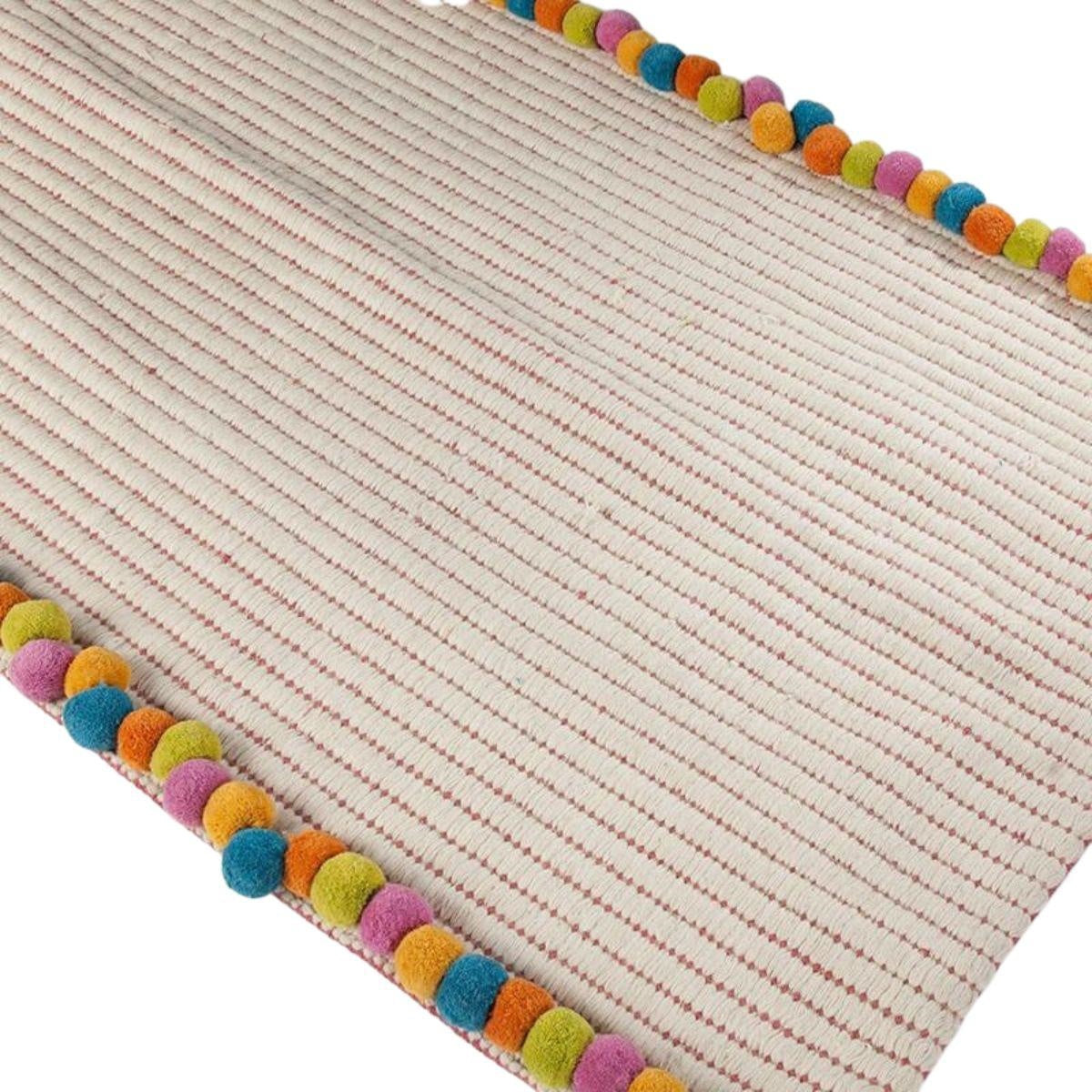 Tappeto beige con pon-pon, 120x180 cm