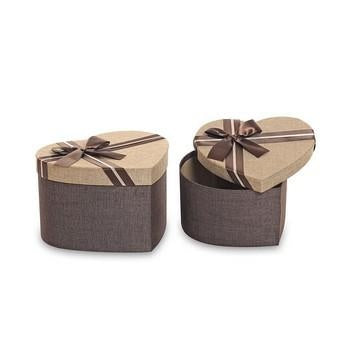 Scatola regalo a cuore marrone