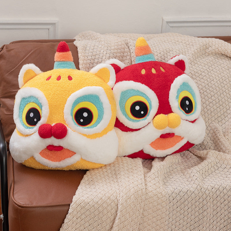 Cuscino peluche leone portafortuna, decoro per divano – foto 3