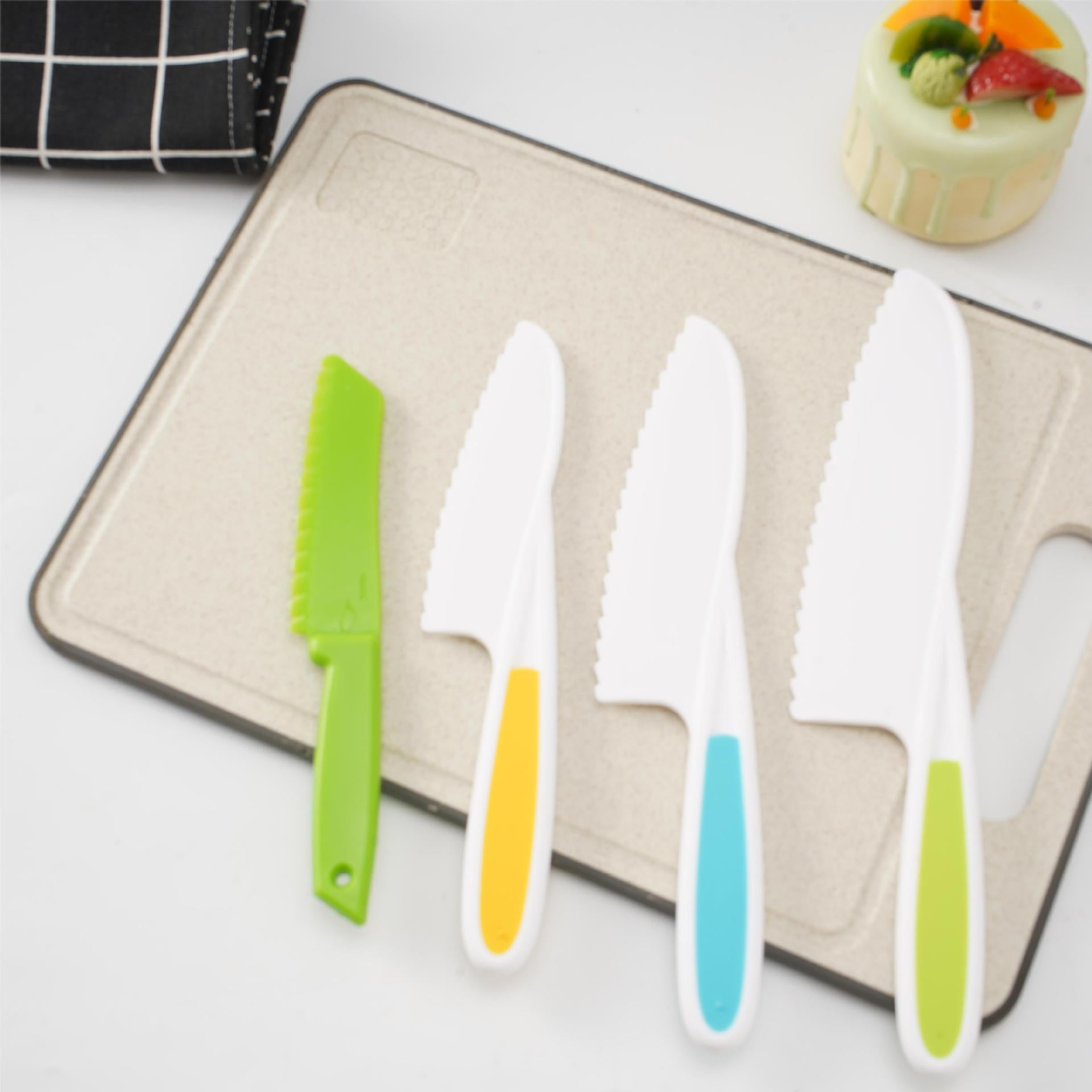 Coltelli in plastica per bambini, set da 3 o 4 pezzi – dettaglio 2