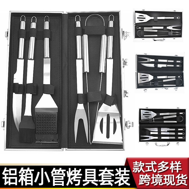 Set utensili da barbecue con valigetta in alluminio