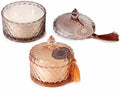 Candele profumate in vasetto di vetro lavorato con nappina, set da 2 pezzi, Ø 10 cm x 10 H