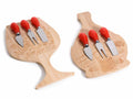 Set tagliere e 3 coltelli da formaggio in legno per formaggio con incisioni, set da 2 pezzi, Tagliere: cm 20 x 30 H