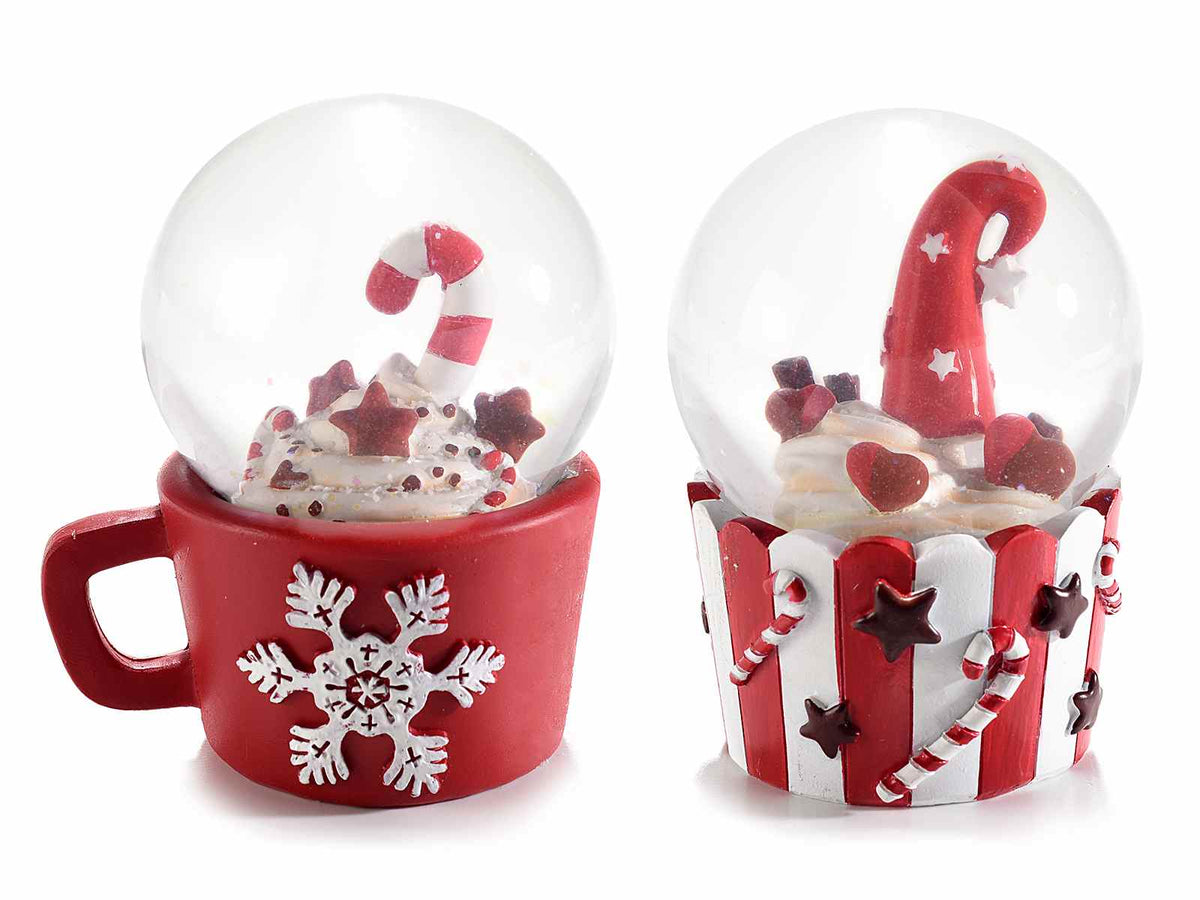 Sfere a neve di Natale in tazzina con dolcetti natalizi su base in resina, set da 4 pezzi, cm 7,5 x 6 x 9 H