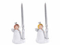Portacandela ad angelo di Natale in resina con decori argento e candela a stelo, set da 4 pezzi, cm 12 x 11,5 x 17 H