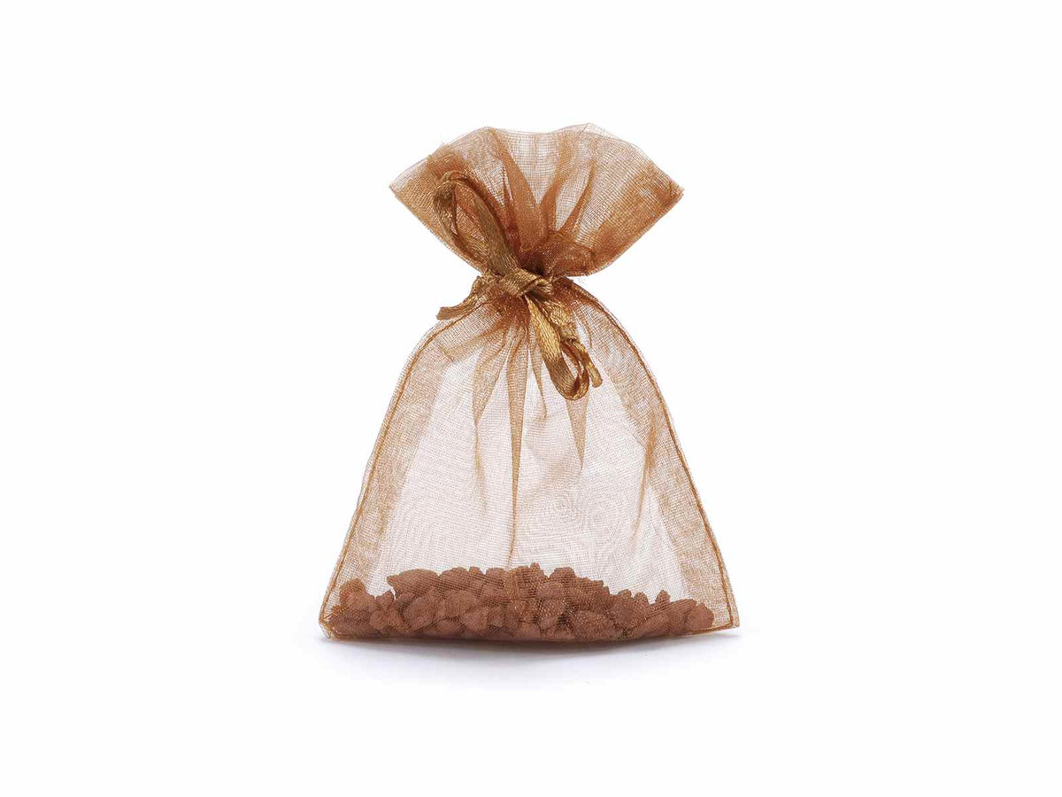 Il sacchetto organza color bronzo è l'ideale per la confezione di piccoli, set da 100 pezzi, cm8x11H (al tirante7,5)