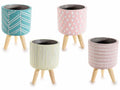 Vasi in cemento colorato e con decorazoni incise su treppiede in legno, set da 4 pezzi, Ø 11 cm x 16 H