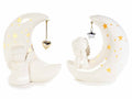 Angeli su luna luminosa in ceramica decorata di stelle con pendente, set da 2 pezzi, cm 14 x 8,5 x 15,5 H