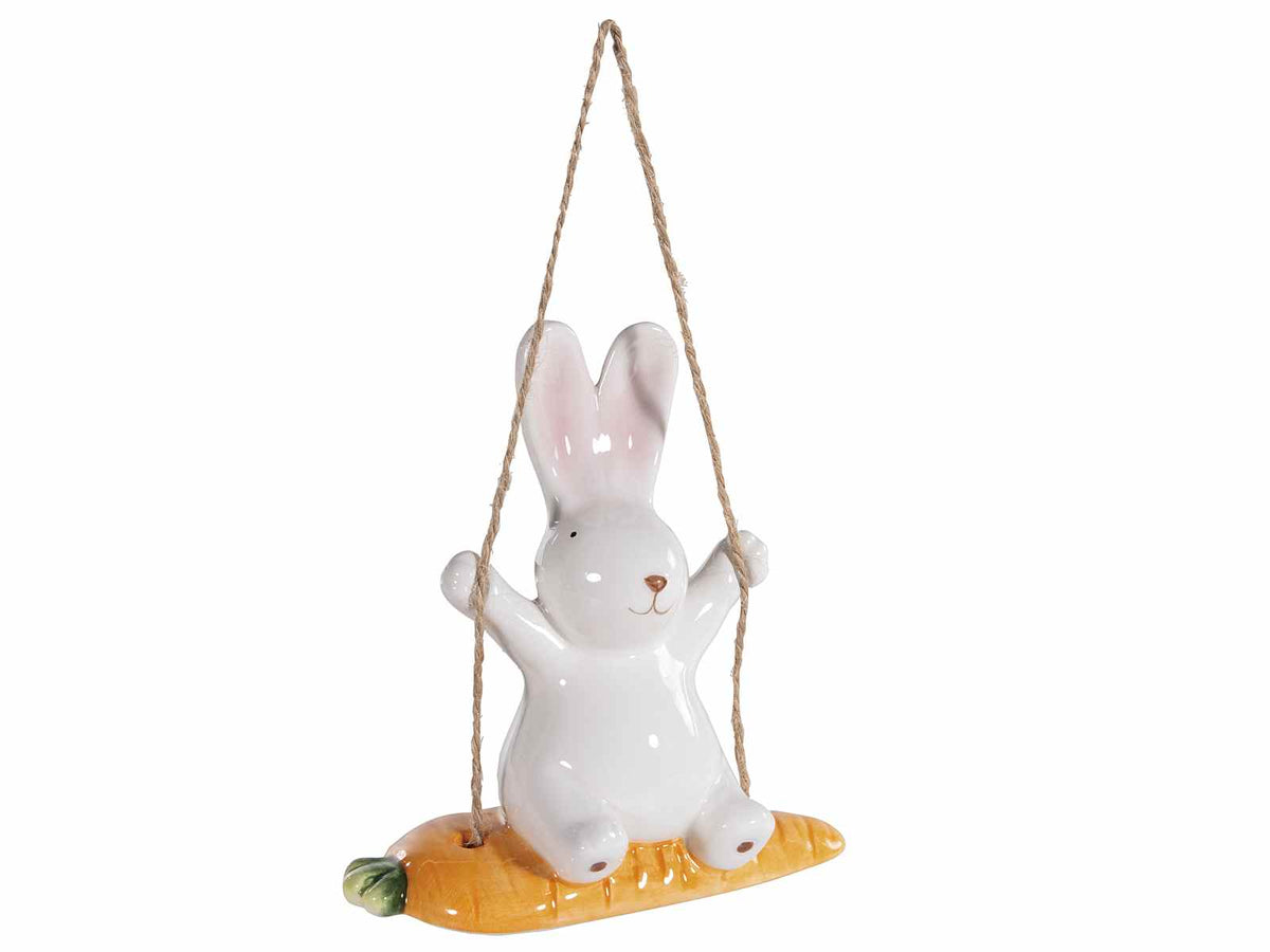 Coniglietti pasquali bianchi su altalena a forma di carota in ceramica, set da 6 pezzi, cm 12 x 6,5 x 12,5 H