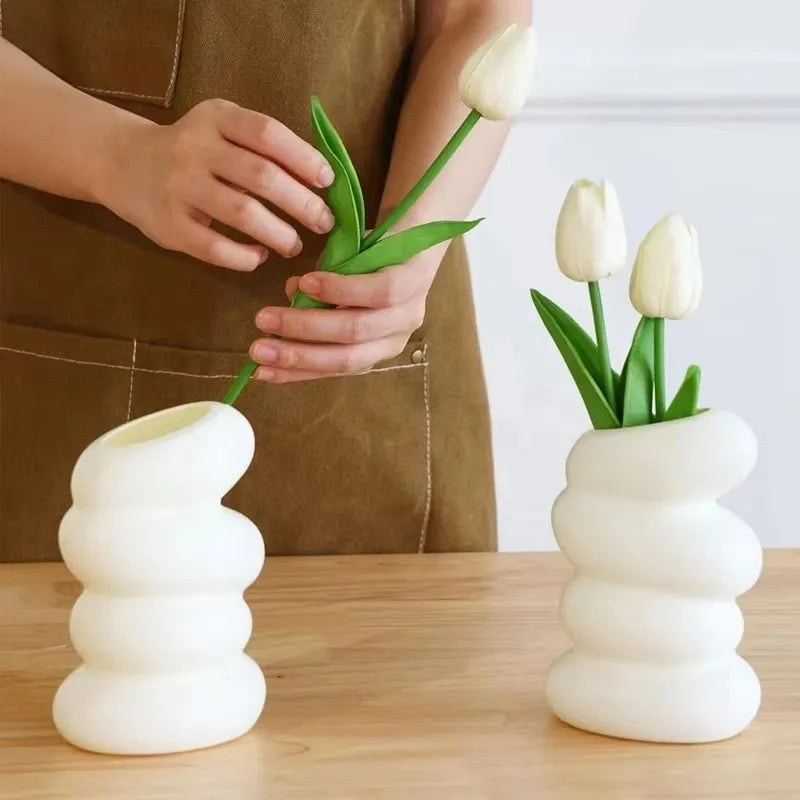Vaso decorativo a spirale bianco, stile nordico – dettaglio 2
