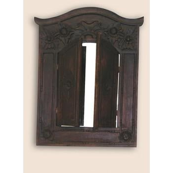 Specchio con cornice in legno intagliato a finestra, 80x50 cm