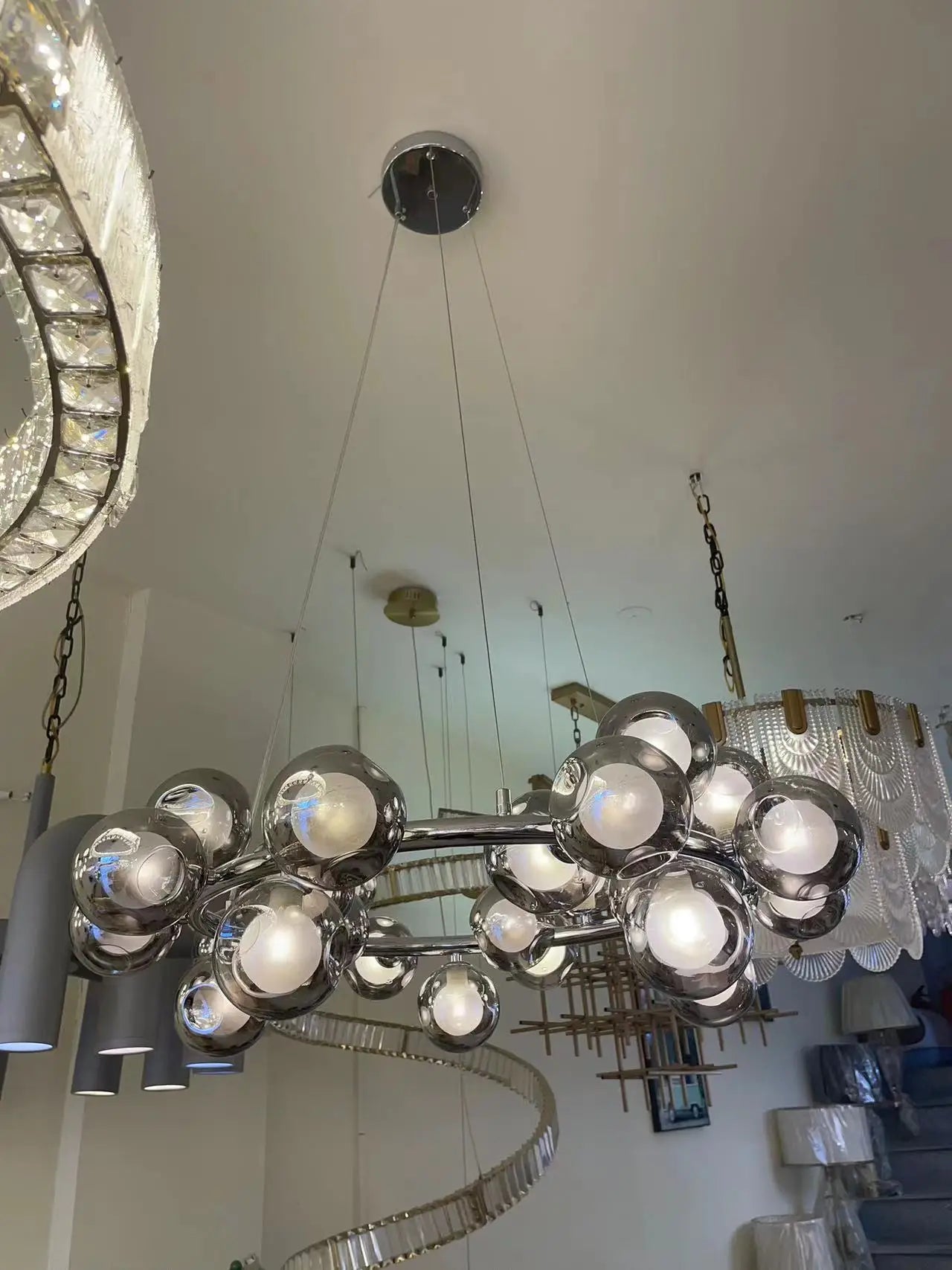 Lampadario nordico con sfere in vetro, da 8 a 25 luci – dettaglio 3